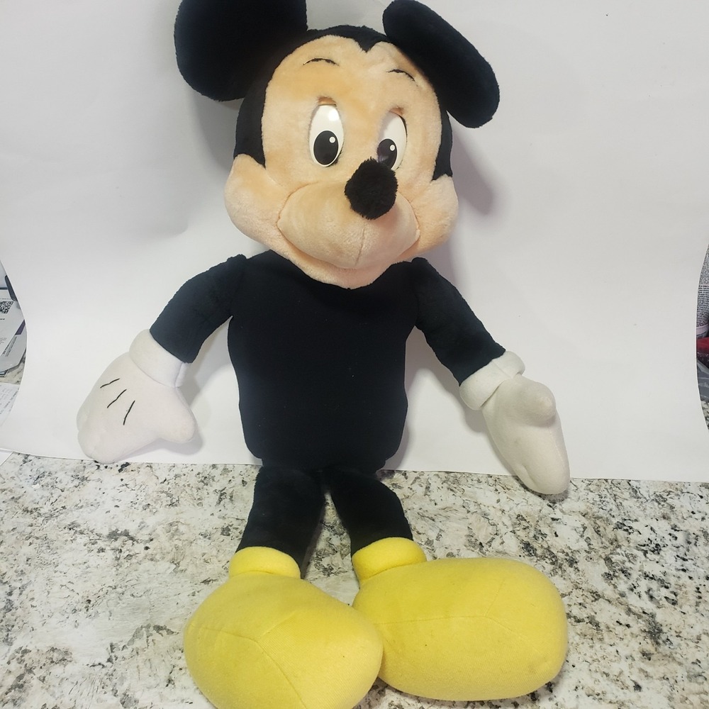 Vintage 1986 Worlds of Wonder Talking Mickey Mouse Plush Cassette Player & Tape